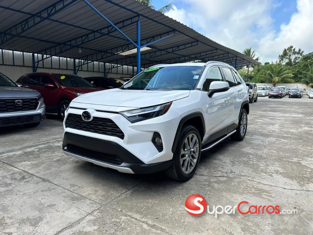 2023 Toyota RAV4 LE