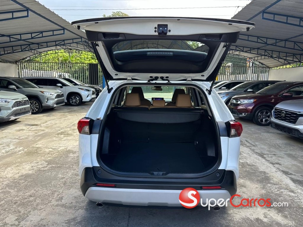 2023 Toyota RAV4 LE — foto 2 / 12