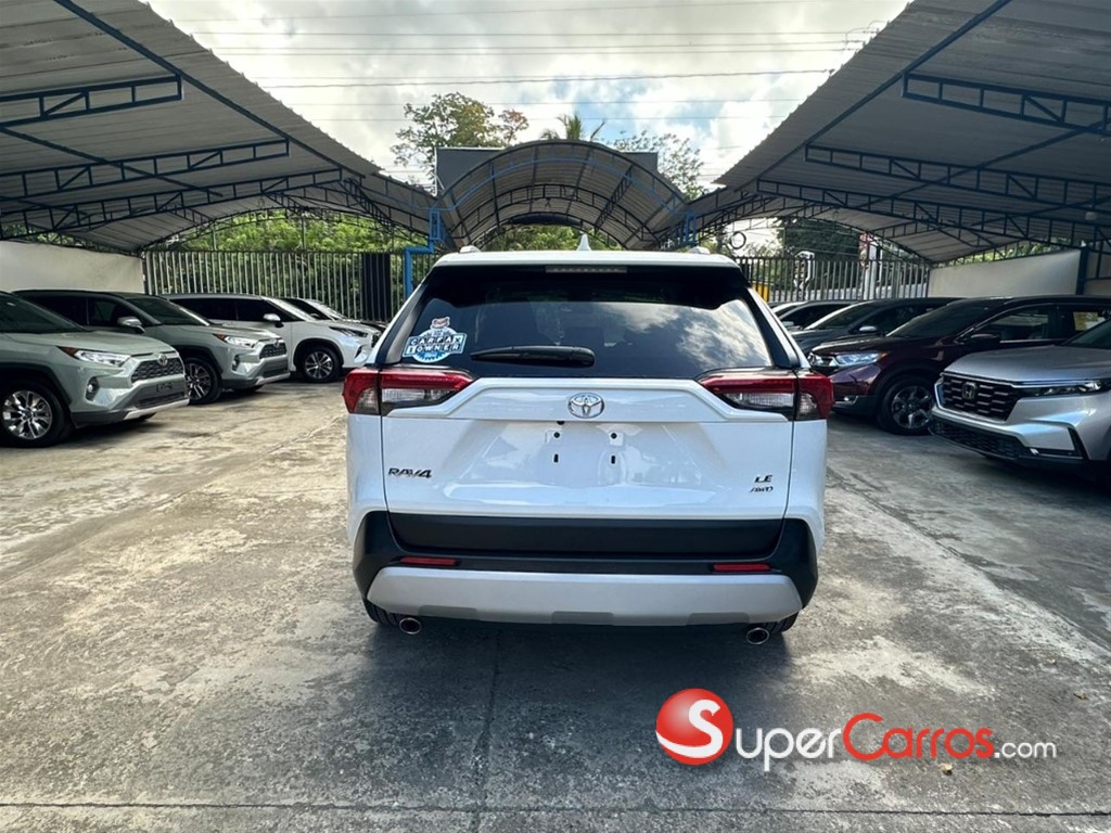2023 Toyota RAV4 LE — foto 5 / 12
