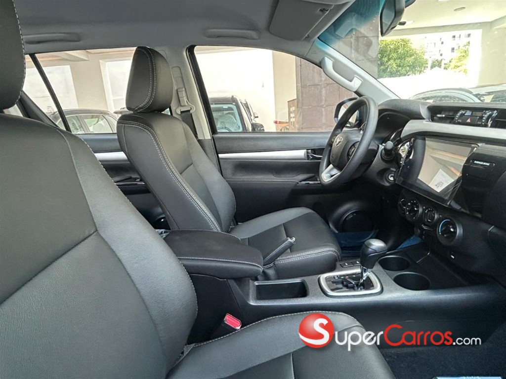 2026 Toyota Hilux — foto 3 / 8