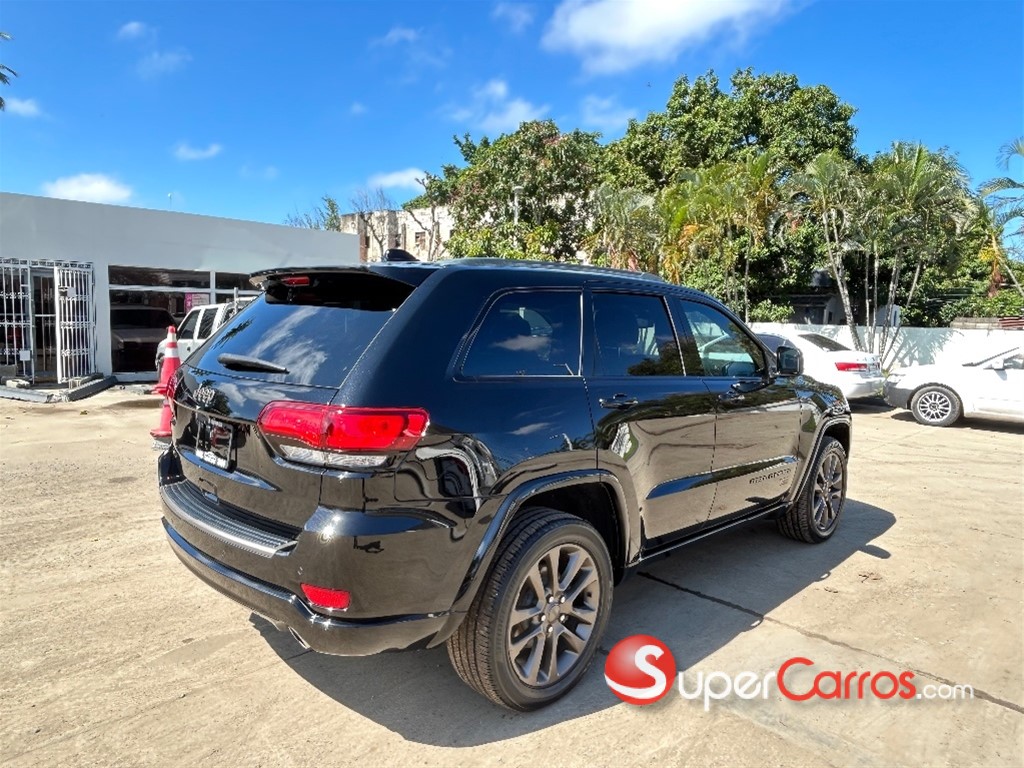 2017 Jeep Grand Cherokee Limited 75 ANIVERSARIO — foto 10 / 12