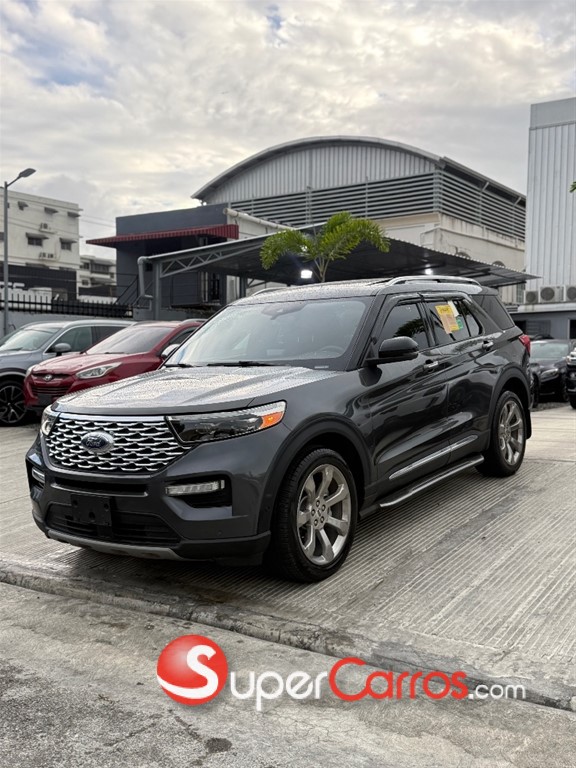 2020 Ford Explorer Platinum — foto 2 / 12