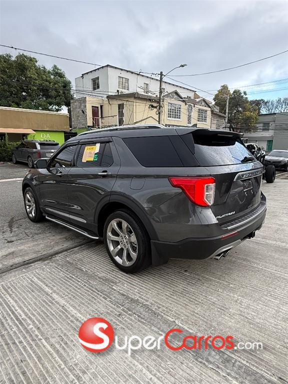 2020 Ford Explorer Platinum — foto 4 / 12