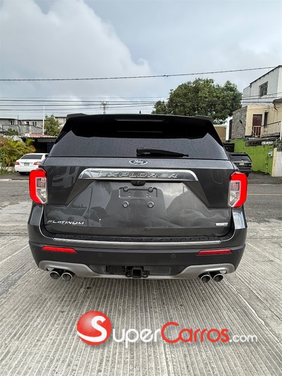 2020 Ford Explorer Platinum — foto 6 / 12