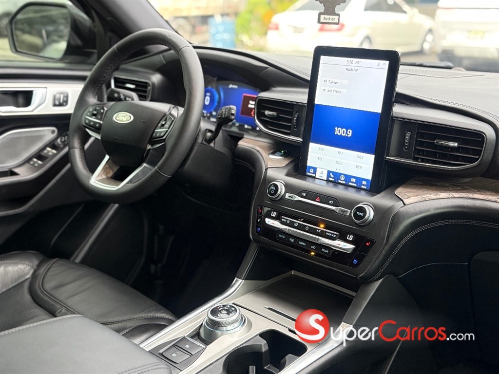 2020 Ford Explorer Platinum — foto 7 / 12