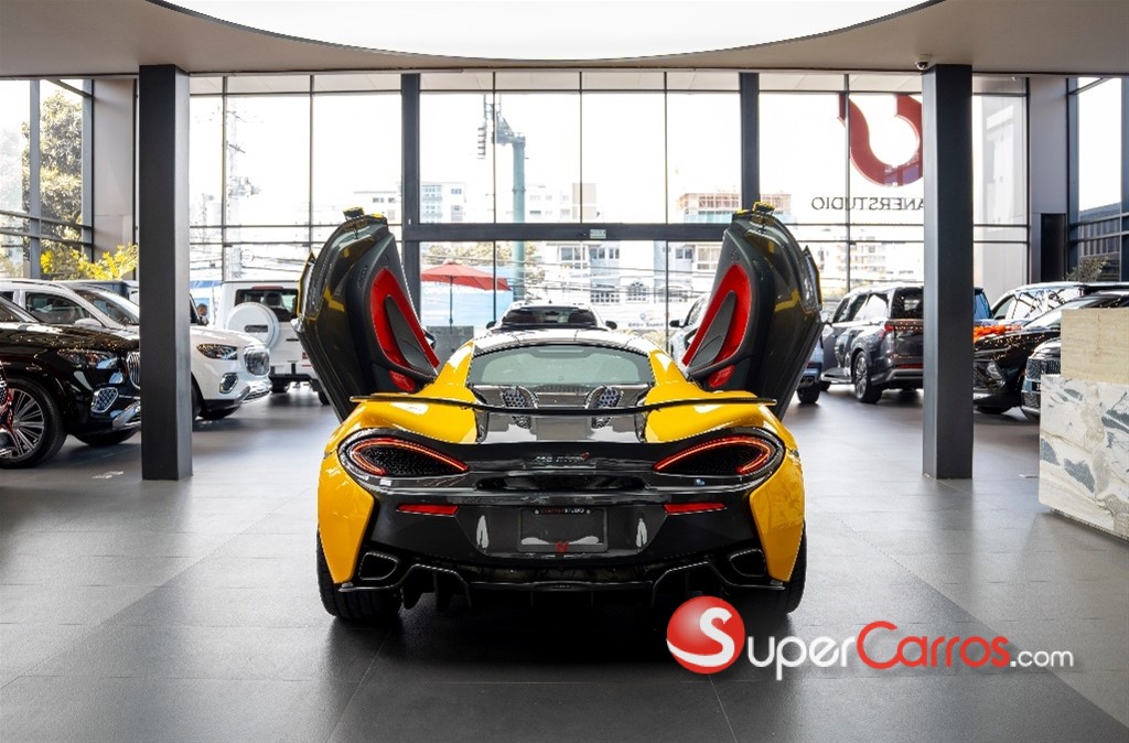 2016 McLaren 570 S Coupe — foto 5 / 12