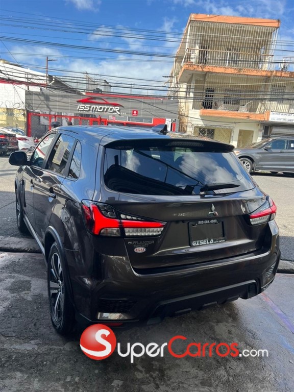 2021 Mitsubishi Motors Outlander Sport — foto 4 / 10