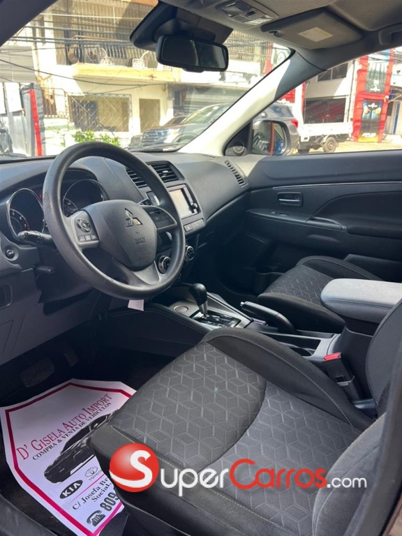 2021 Mitsubishi Motors Outlander Sport — foto 10 / 10