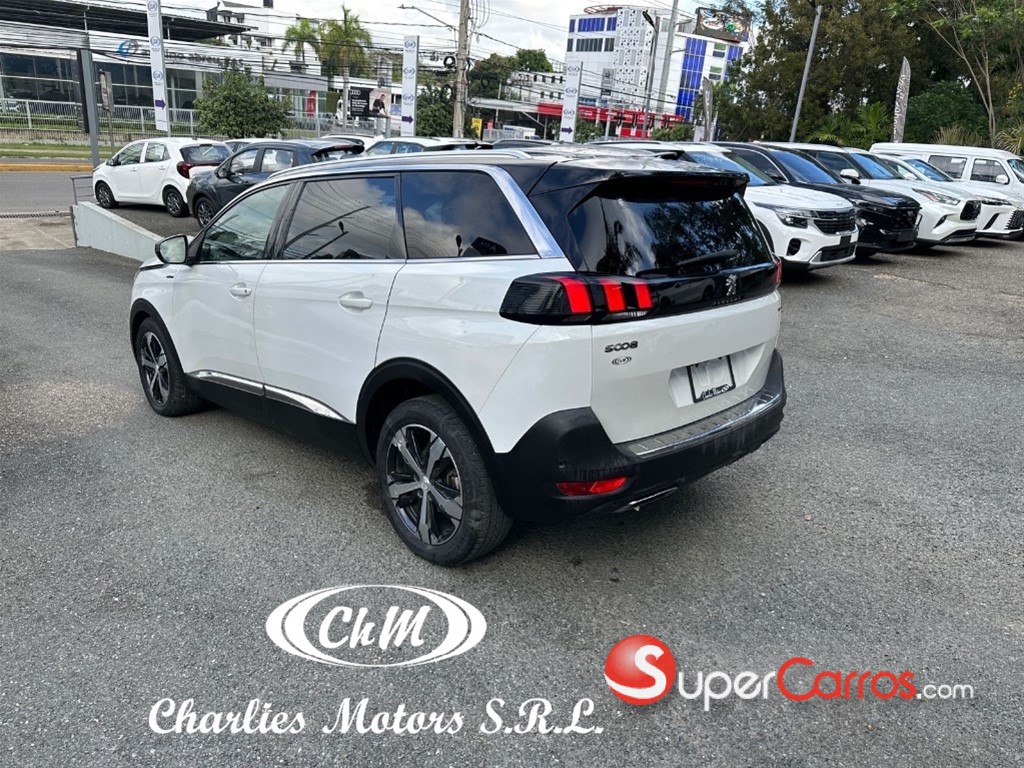 2021 Peugeot 5008 GT Line — foto 4 / 10