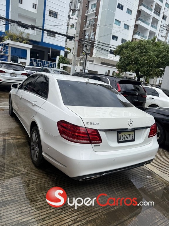 2014 Mercedes-Benz Clase E 300 — foto 4 / 12