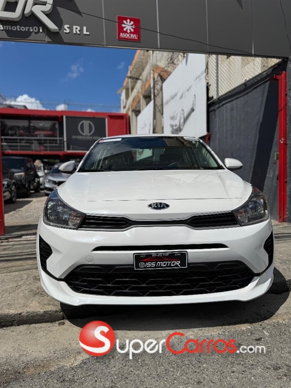 2021 Kia Rio S — foto 2 / 9