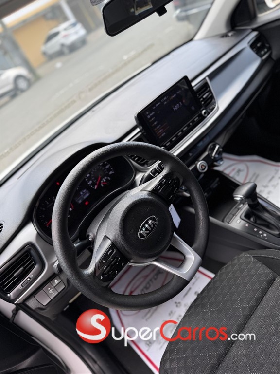 2021 Kia Rio S — foto 8 / 9