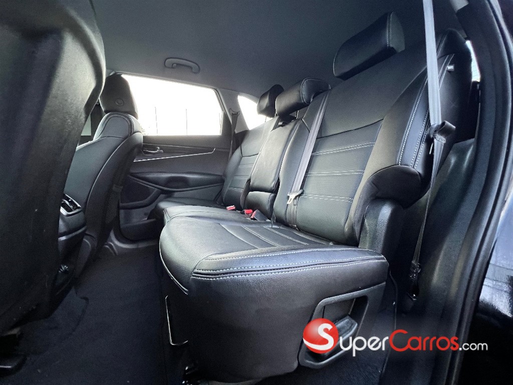 2020 Kia Sorento LX — foto 5 / 10