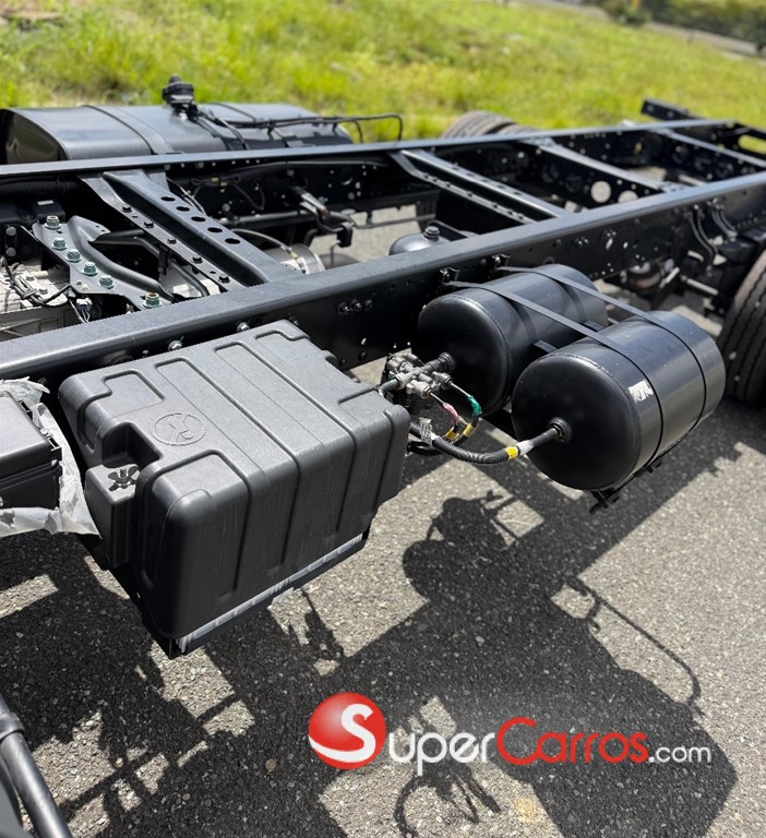 2025 Mitsubishi Motors Fuso — foto 4 / 12
