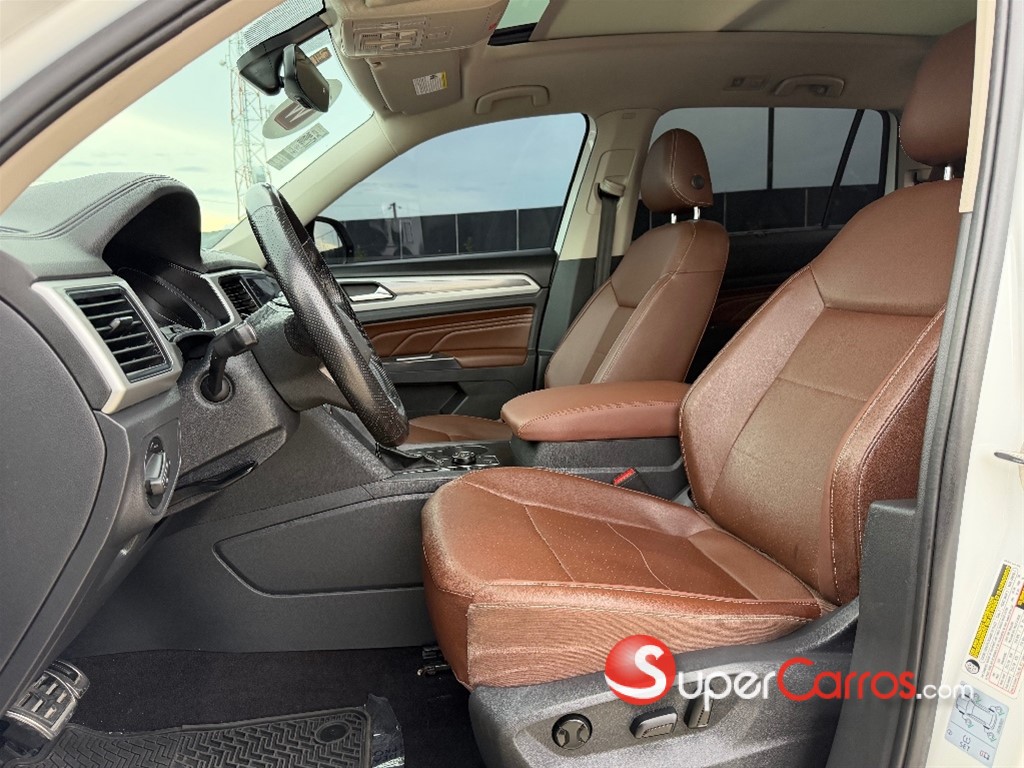 2021 Volkswagen Atlas SEL — foto 8 / 12