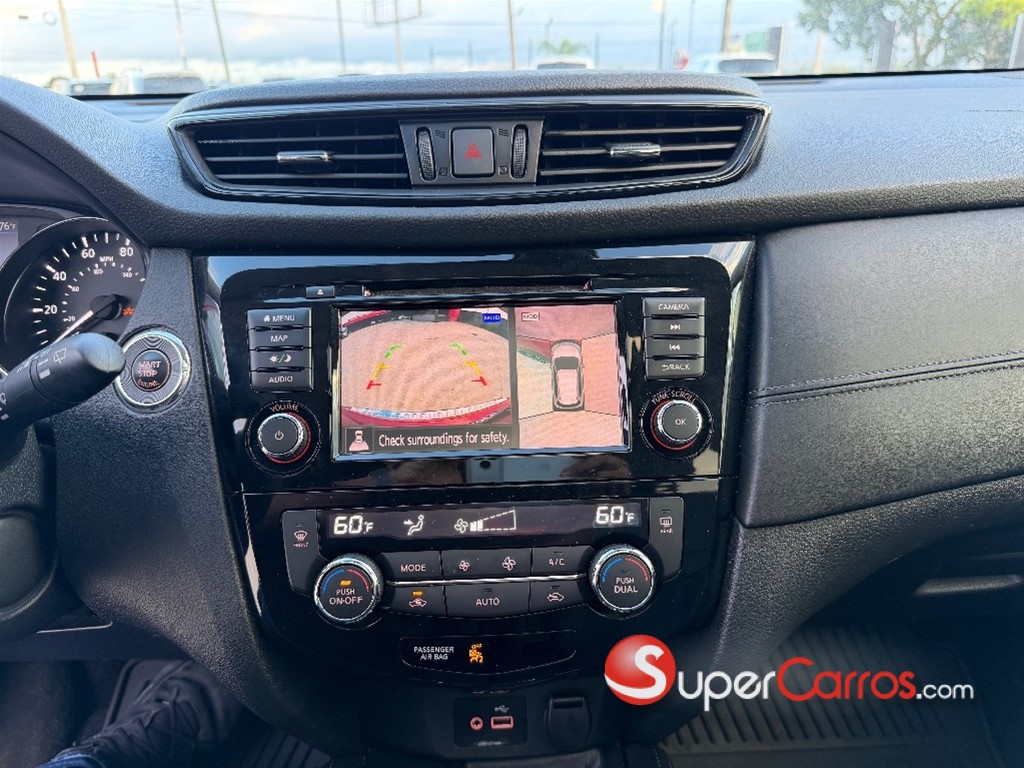 2020 Nissan Rogue SL — foto 9 / 10