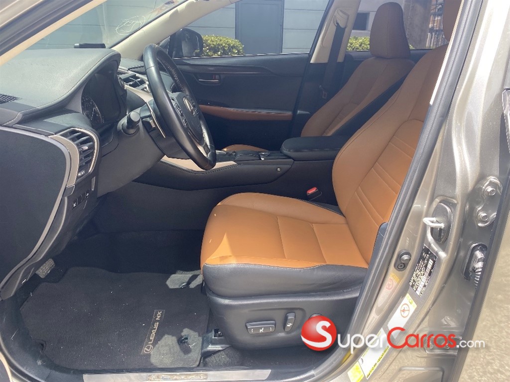 2019 Lexus NX 300 — foto 9 / 12