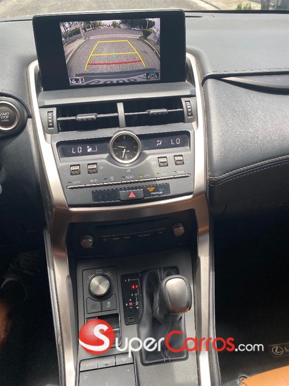 2019 Lexus NX 300 — foto 10 / 12