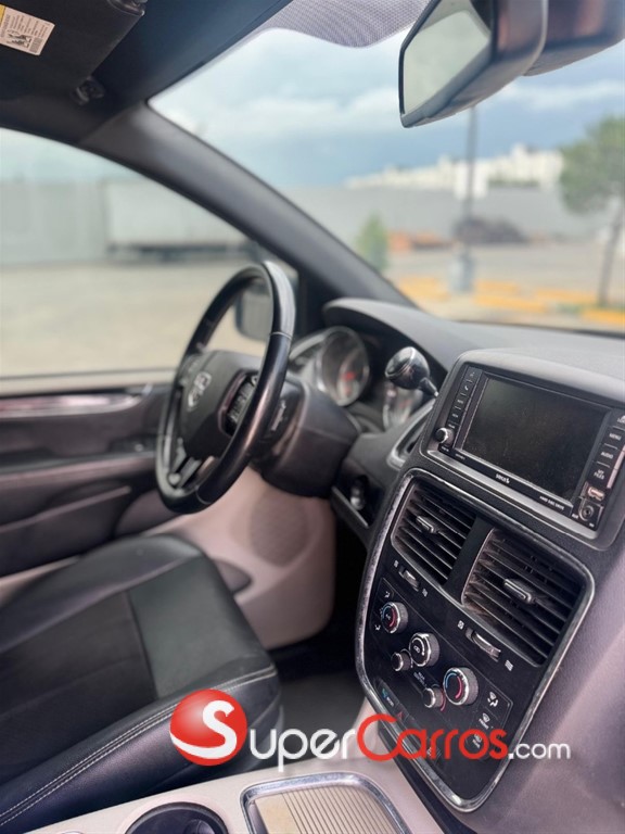 2020 Dodge Caravan SXT — foto 11 / 11