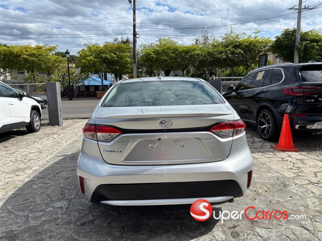 2020 Toyota Corolla LE — foto 8 / 11