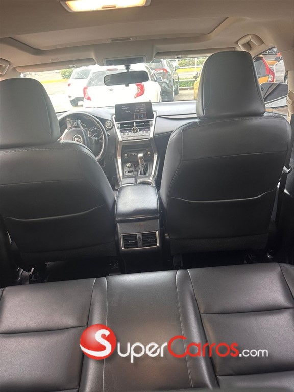 2018 Lexus NX 300 — foto 9 / 12