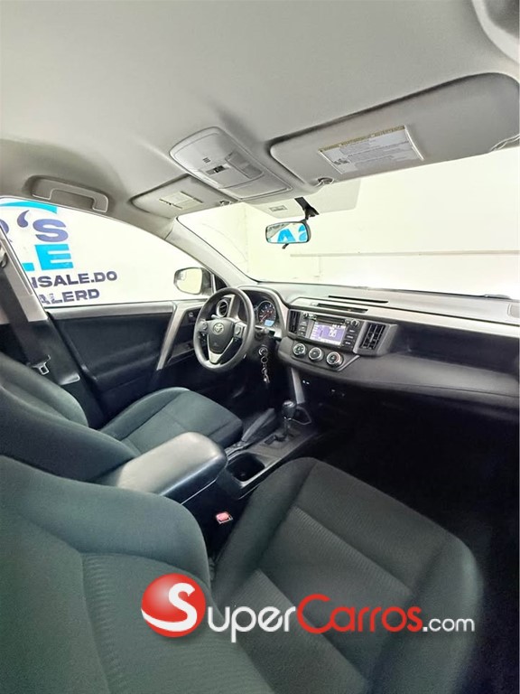 2016 Toyota RAV4 LE — foto 3 / 10