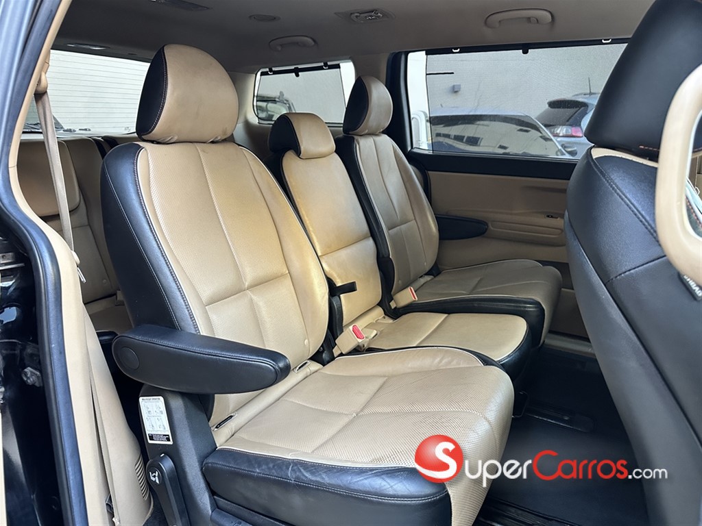 2020 Kia Sedona EX — foto 6 / 12