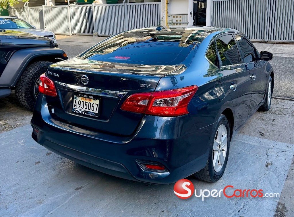 2016 Nissan Sentra SV — foto 5 / 10