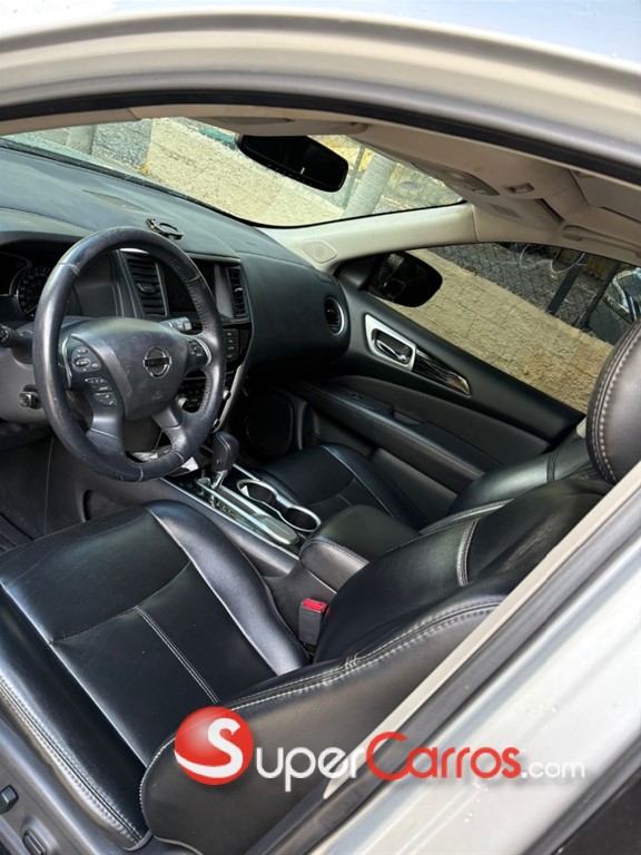 2018 Nissan Pathfinder — foto 7 / 10