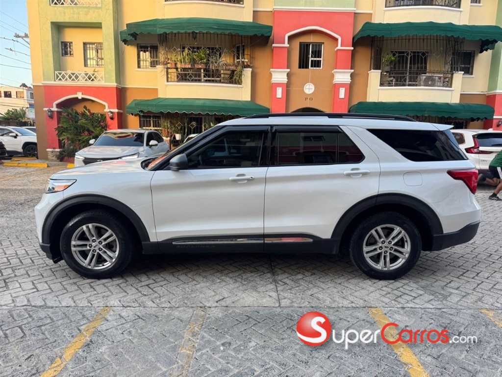 2020 Ford Explorer XLT — foto 4 / 12