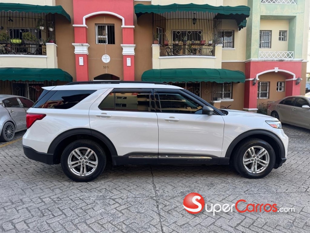 2020 Ford Explorer XLT — foto 5 / 12