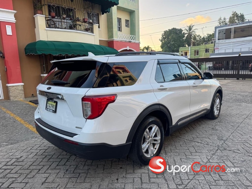 2020 Ford Explorer XLT — foto 6 / 12