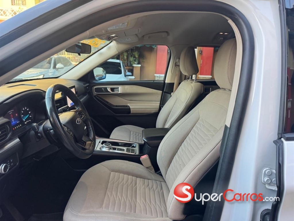 2020 Ford Explorer XLT — foto 10 / 12
