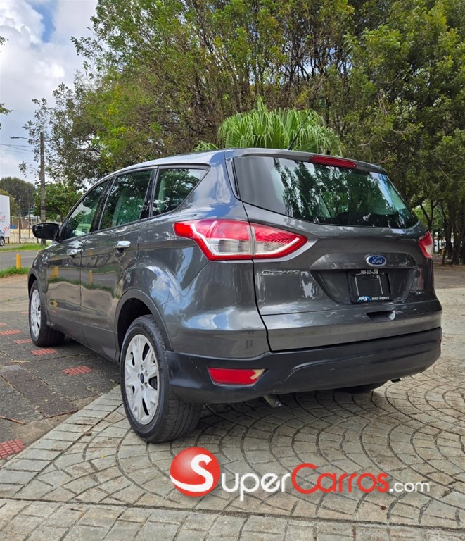 2016 Ford Escape S — foto 6 / 11