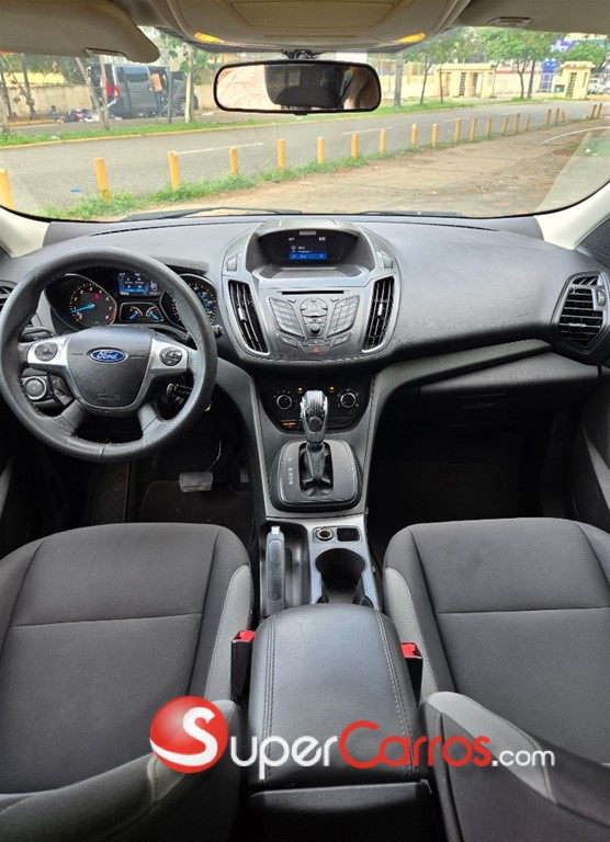 2016 Ford Escape S — foto 9 / 11