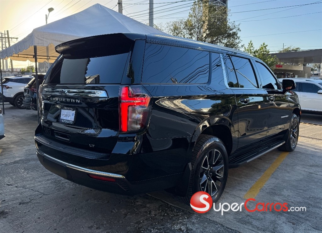 2022 Chevrolet Suburban LT — foto 4 / 12