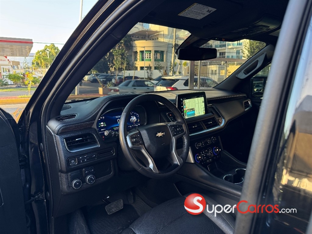2022 Chevrolet Suburban LT — foto 6 / 12