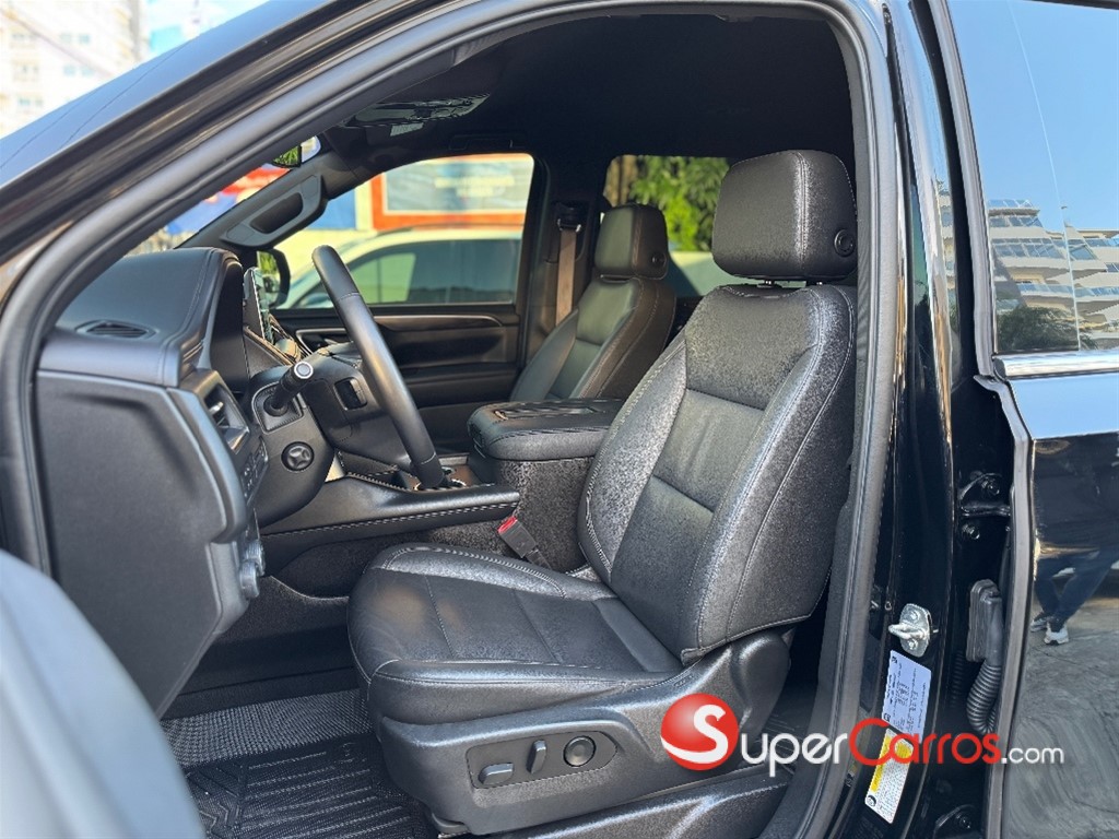 2022 Chevrolet Suburban LT — foto 7 / 12