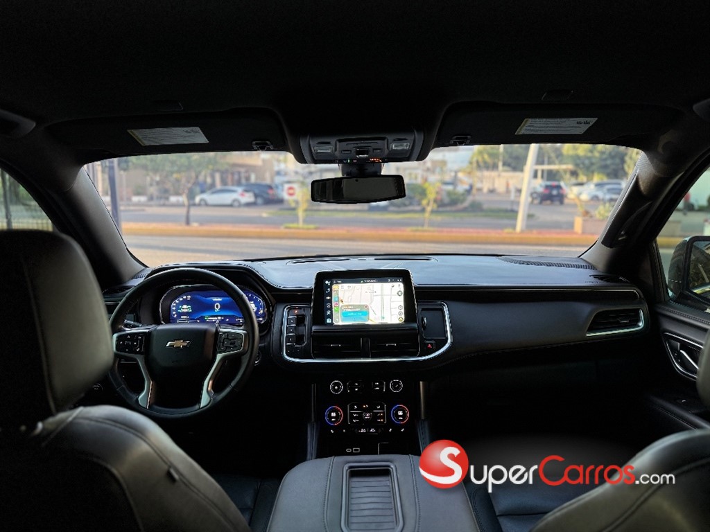 2022 Chevrolet Suburban LT — foto 8 / 12