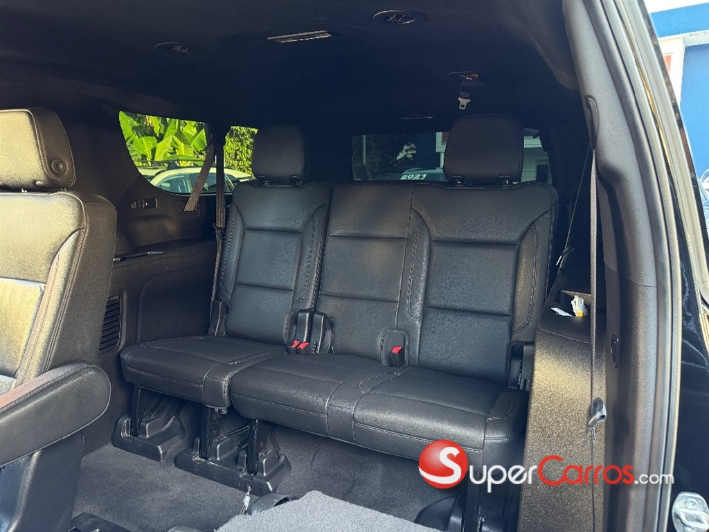 2022 Chevrolet Suburban LT — foto 10 / 12