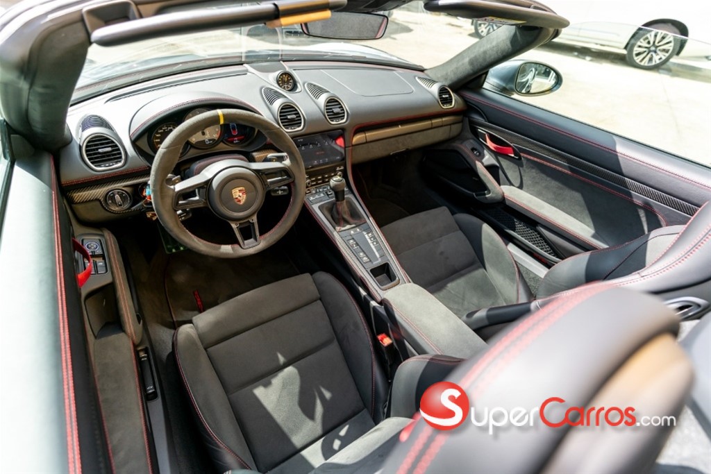 2024 Porsche 718 Spyder RS — foto 5 / 9