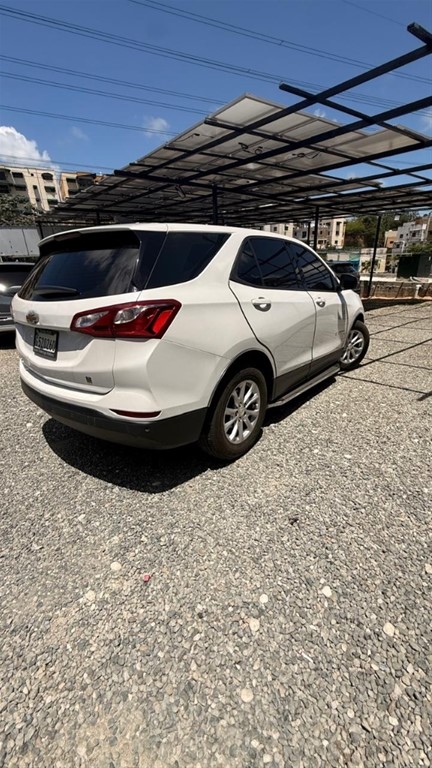 2020 Chevrolet Equinox LT — foto 7 / 12