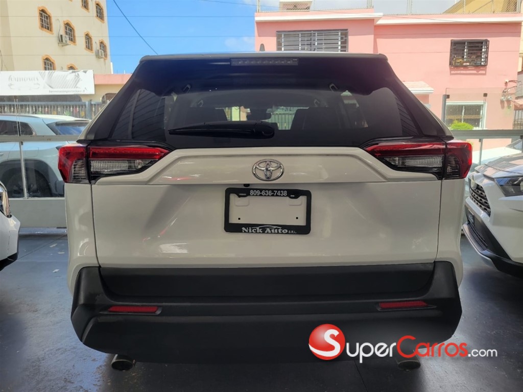 2022 Toyota RAV4 XLE — foto 11 / 12