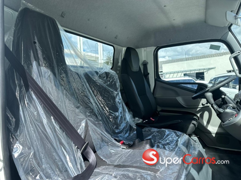 2027 Mitsubishi Motors Canter — foto 7 / 12