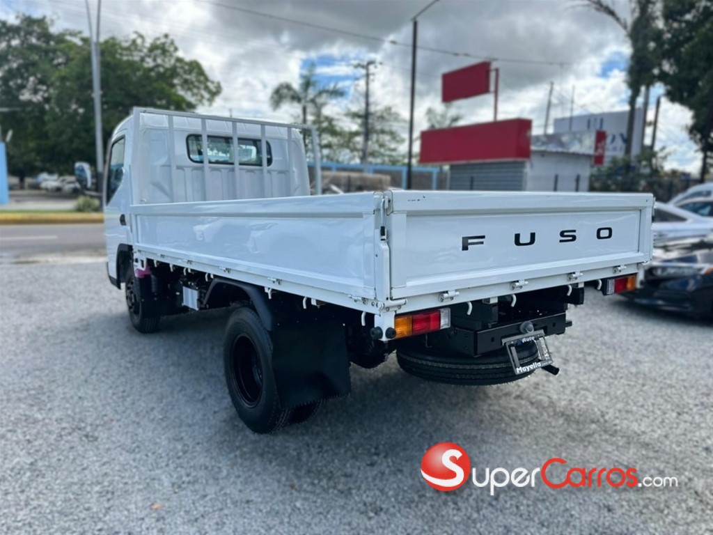 2027 Mitsubishi Motors Canter — foto 9 / 12