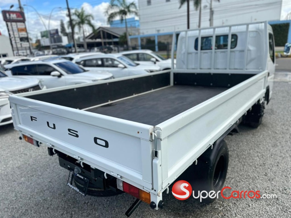 2027 Mitsubishi Motors Canter — foto 12 / 12