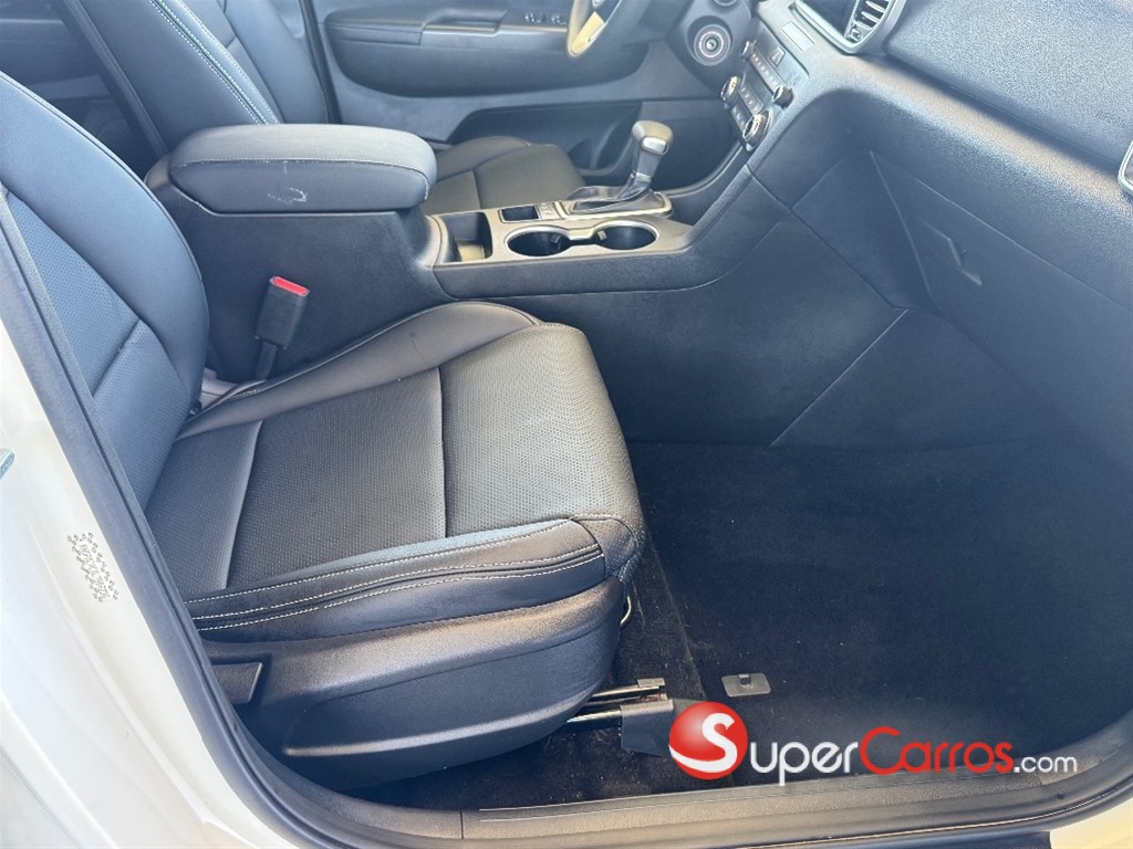 2020 Kia Sportage LX — foto 9 / 10