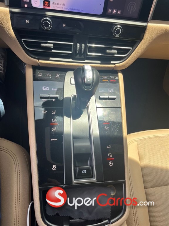 2024 Porsche Macan — foto 7 / 12