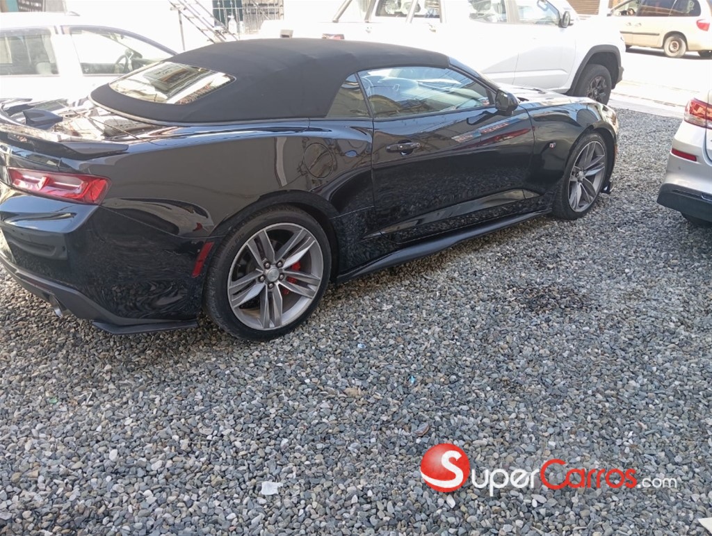 2017 Chevrolet Camaro RS — foto 2 / 11