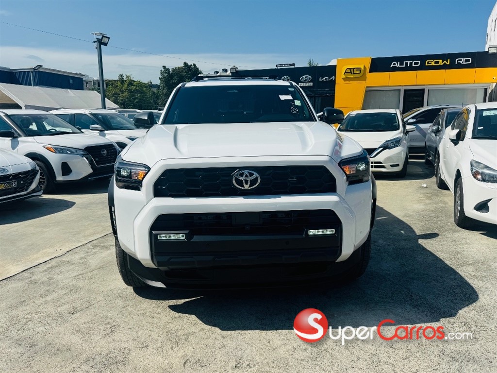 2025 Toyota 4 Runner TRD Off-Road Premium — foto 2 / 12